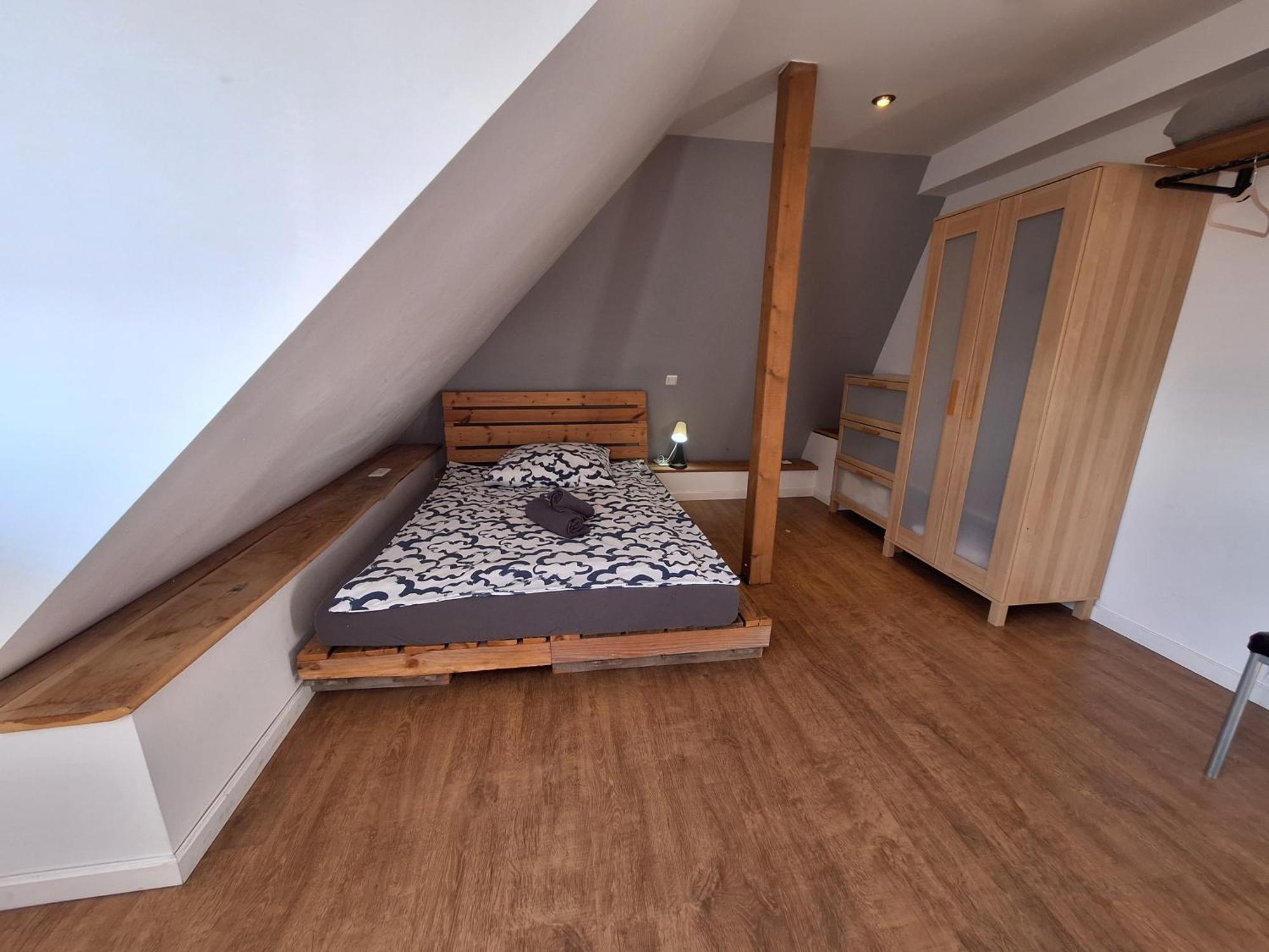 Bielefeld Zentral Komplette Fewo, 4 Schlafbereiche Bis Zu 8 Personen Buitenkant foto